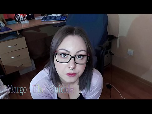 ❤️ Ọmọbinrin ti o ni gbese pẹlu awọn gilaasi buruja Dildo jinna lori Kamẹra ❤  ni% yo.high-pass.ru  ️❤