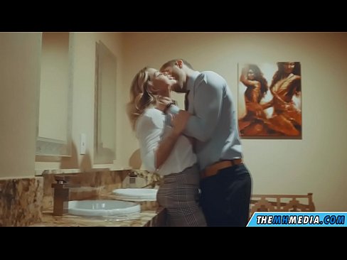 ❤️ Nigbati bilondi ti oyan ba tan ọ ni yara isinmi ti gbogbo eniyan ❤ ni% yo.high-pass.ru ️❤